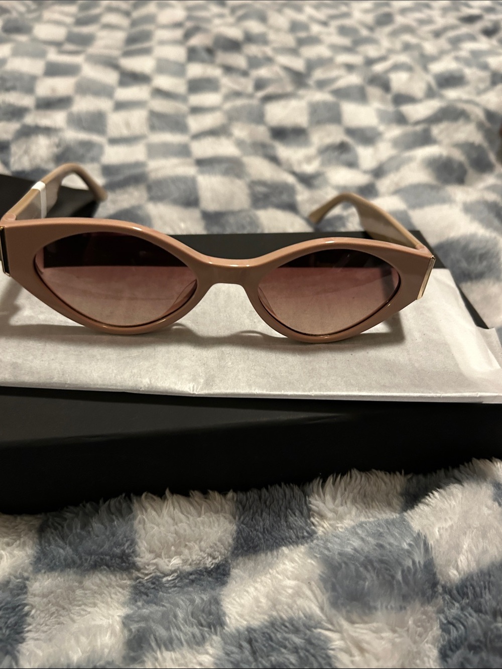 Carolina Lemke rose color sunglasses